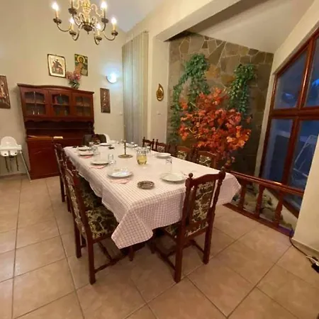 Retro Villa Grashtitsa