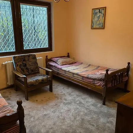Retro Villa Grashtitsa